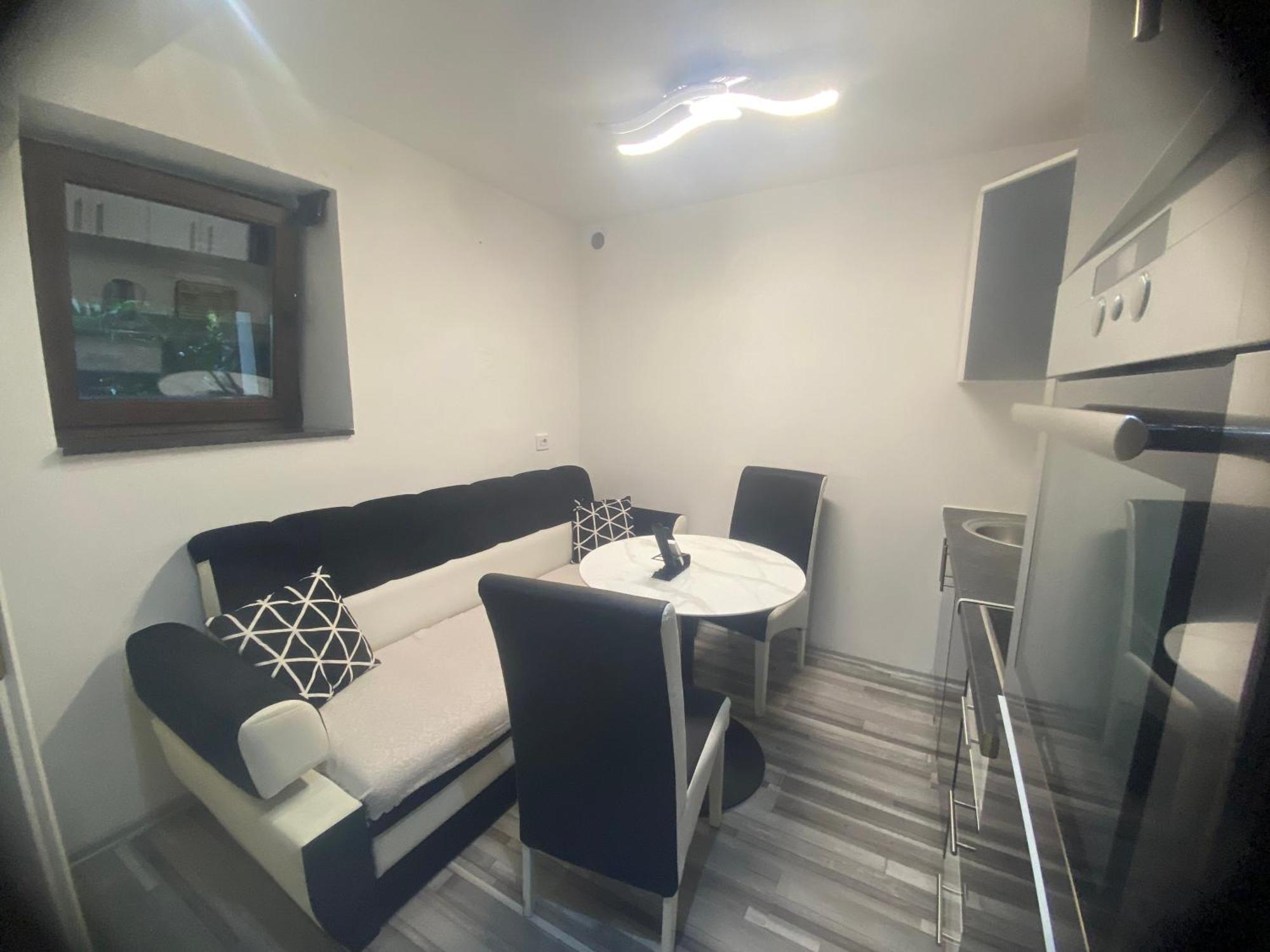 Апартаменты Apartma Emina Копер Экстерьер фото